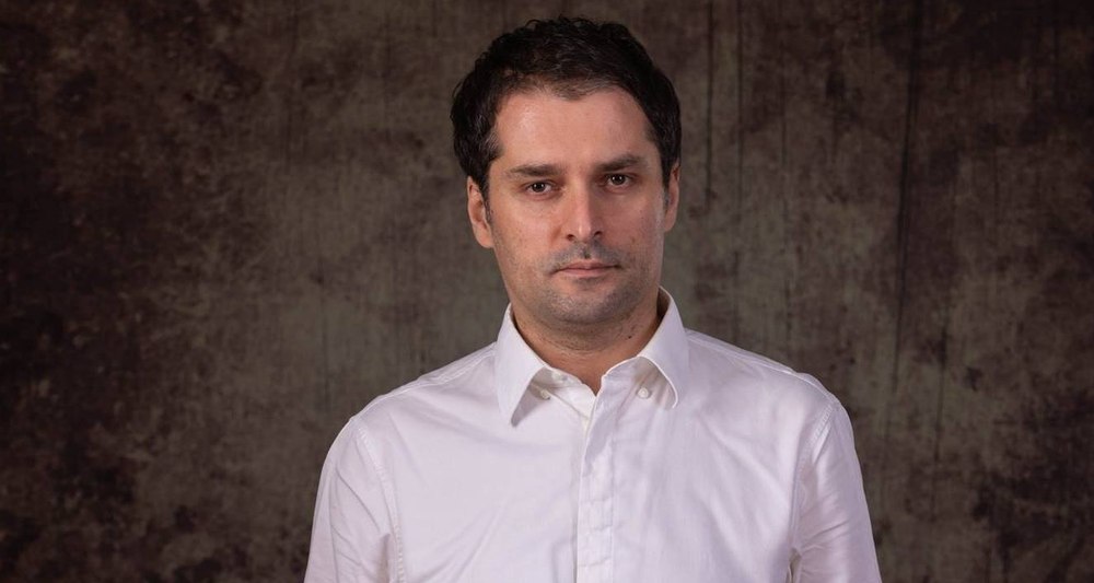 „M-a speriat ideea ca situația financiară a familiei să depindă de vreun director”. Sfatul oferit de un economist angajaților români