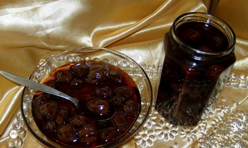 dulceata de nuci verzi jpeg