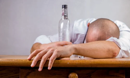zodia care consuma alcool jpg