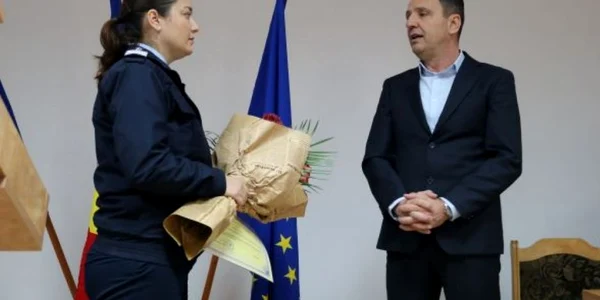 pompier felicitat FOTO Alexandra Georgescu 
