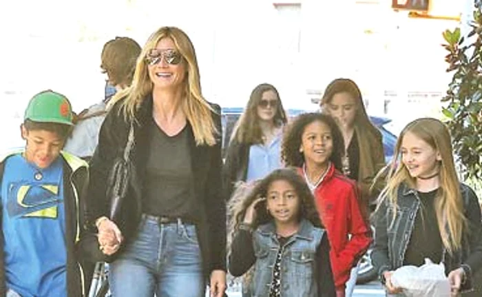 Heidi, împreună cu odraslele Leni (12 ani), Lou (6 ani), Henry (10 ani) şi Johan (9 ani)Foto: Guliver / Splashnews