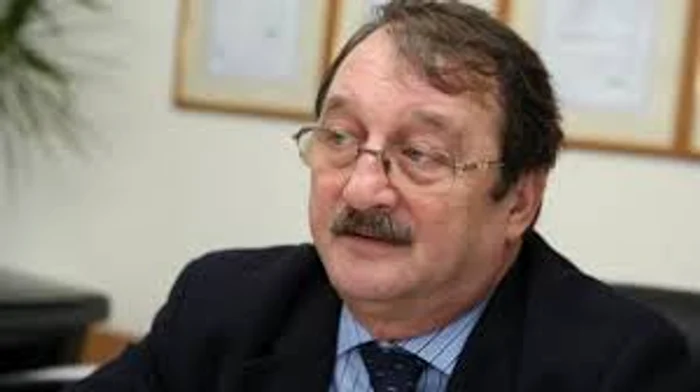 
    Mircea Băsescu a fost arestat pentru trafic de influenţă  