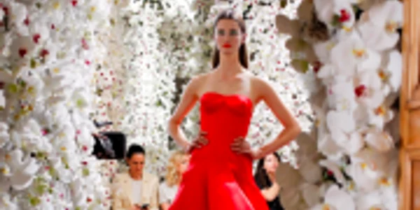Rochie din prezentarea Dior