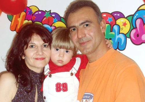 Cristian şi părinţii săi, o familie cu o poveste cutremurătoare