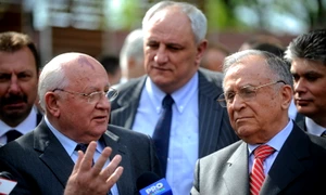 Mihail Gorbaciov si Ion Iliescu FOTO Mediafax 