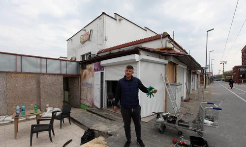 Bogdan Buruiană se plânge că nu găsește oameni care să vândă la magazinul lui jpeg