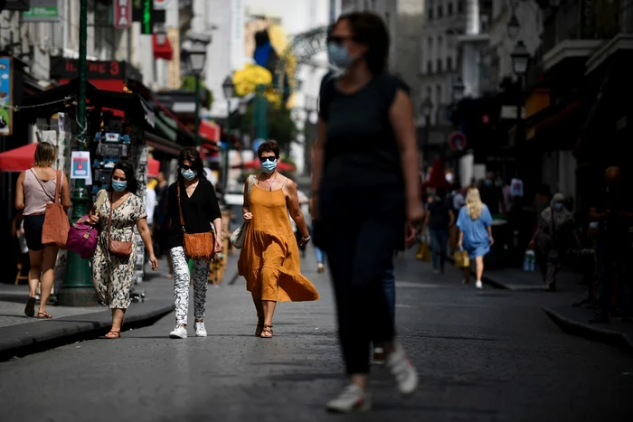 La Paris, poliţia a primit ordin să amendeze persoanele care nu poartă mască
