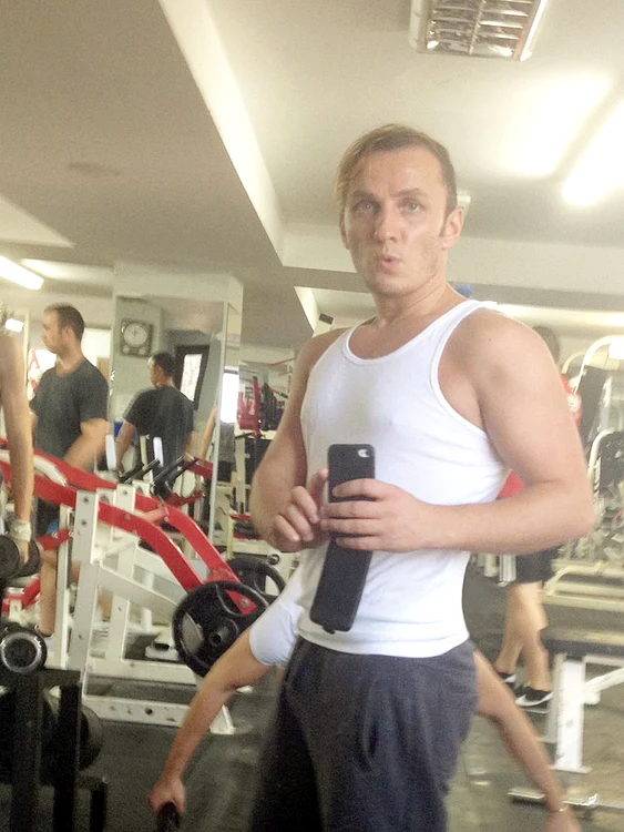 
    2015: Mihai are acum 61,5 kg şi e plin de muşchi  