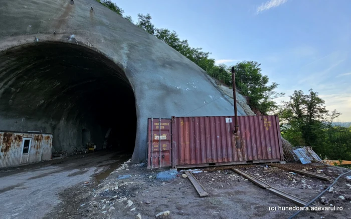 Tunel aflat în șantier. Foto: Daniel Guță. ADEVĂRUL