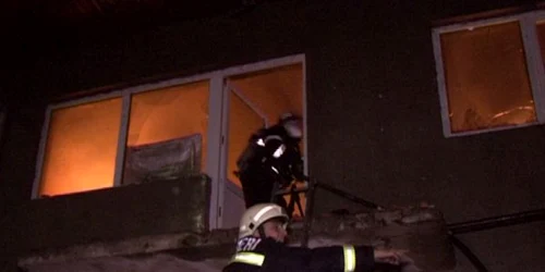 incendiu la o casă din turnu severin FOTO Corina Macavei