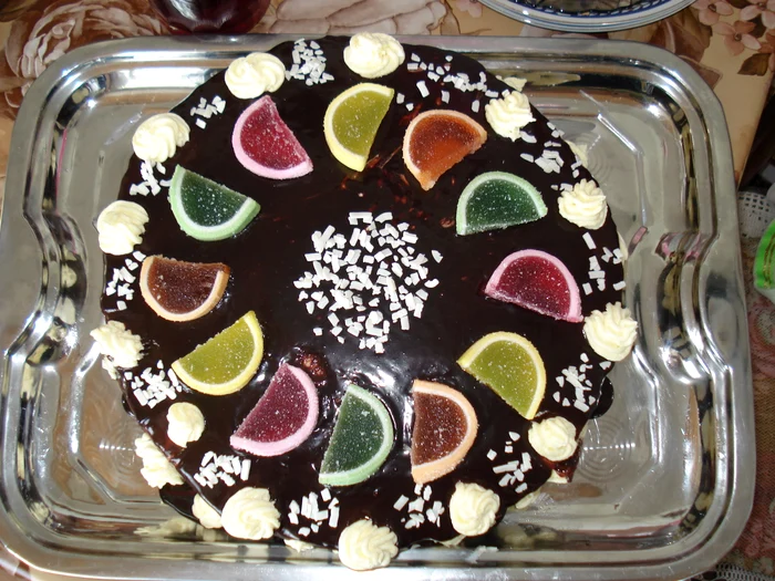 Tort de ciocolata cu jeleuriFoto: Click!