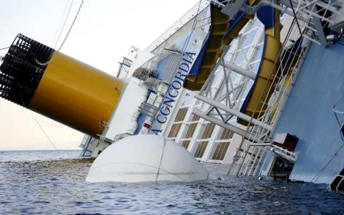 Nava Costa Concordia a naufragiat la 13 ianuarie Foto: AFP