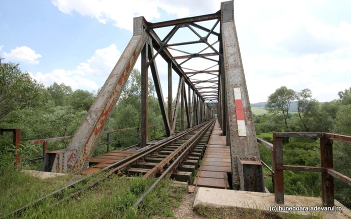 poduri peste raul mures foto daniel Guta adevarul