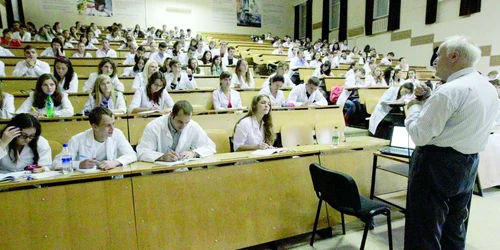 Taxele de studii ar putea crește în urma implementării noii reforme