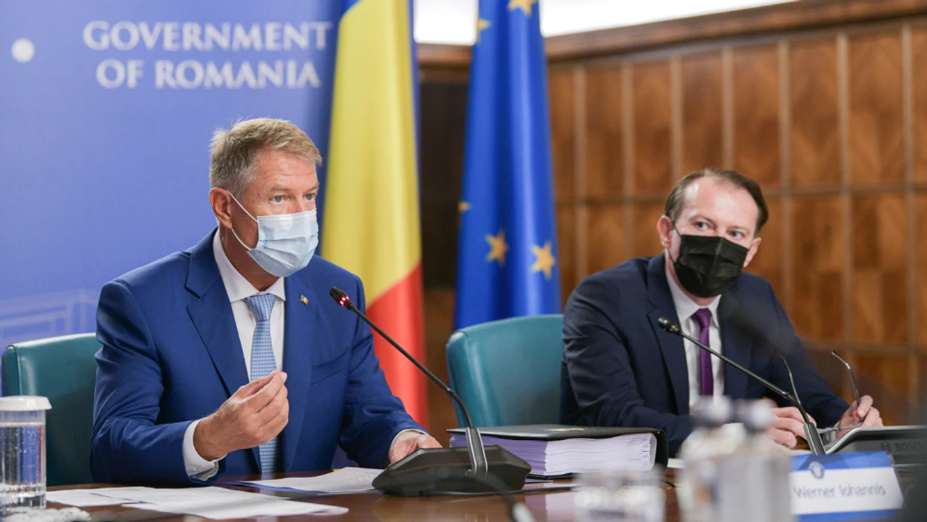 
    Deși Klaus Iohannis a anunțat că ”România Educată” a fost gata în șase ani, Florin Cîțu a promis că transpune documentul în legi și decrete în mai puțin de trei luniFoto: captură România TV  