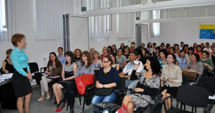 Lansarea campaniei a avut loc în prezenţa autorităţilor locale şi a consilierilor şcolari