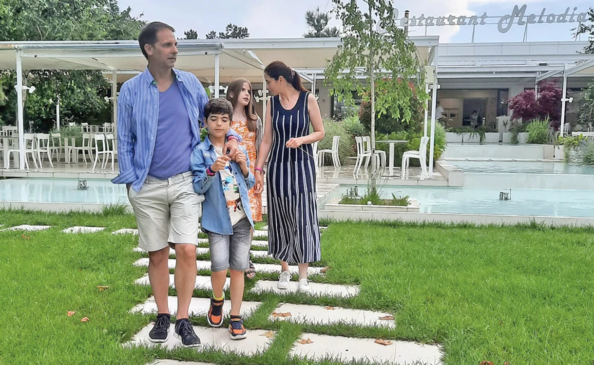 Dan şi Codruţa au doi copii, Dara şi Bogdan