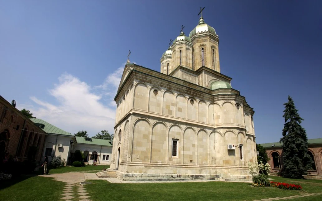 MANASTIREA DEALU. FOTO ARHIEPISCOPIA TARGOVISTEI