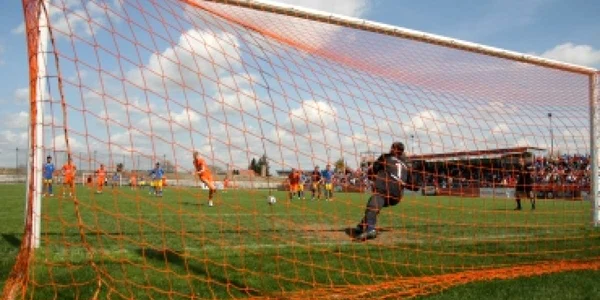 Echipa mureşeană va juca diseară pe stadionul buzoian foto Arhivă