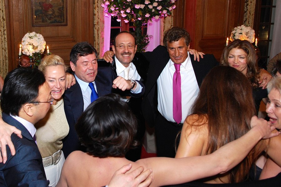 „Furnizau fete la Mar-a-Lago”. Legăturile lui Donald Trump cu serviciile speciale din Rusia. Acuzații grave aduse de un fost șef de serviciu secret