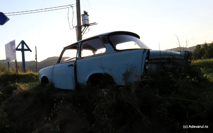 Autoturism Trabant abandonat. Foto: Daniel Guță. ADEVĂRUL