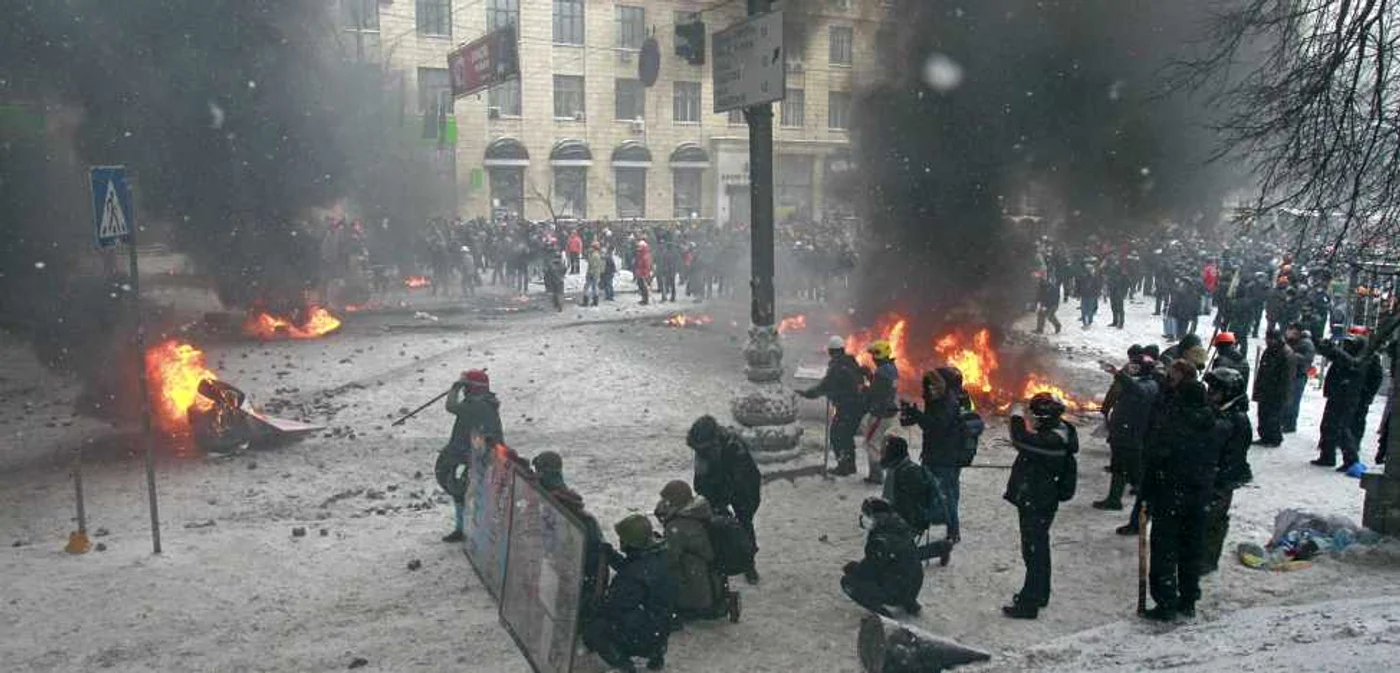 Protestele au continuat şi miercuri în centrul Kievului      FOTO: Reuters
