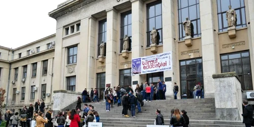 targul educatiei UB 2013 1