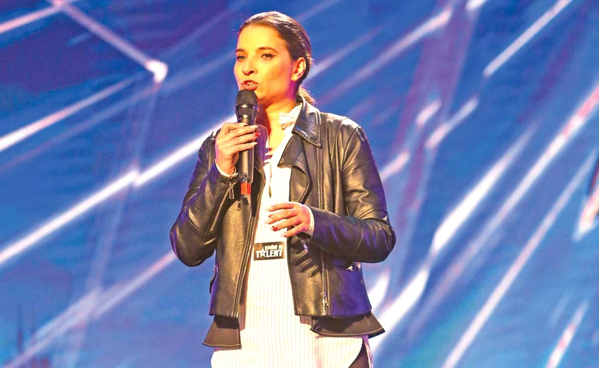 Pe scena „Românii au talent” de la PRO TV, tânăra i-a uimit pe cei patru juraţi
