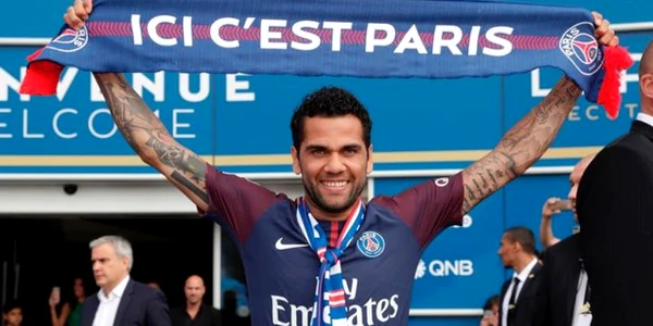 alves foto mirror