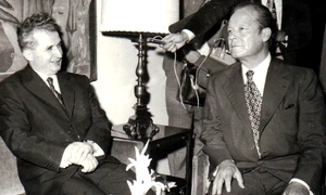 Vizita oficială a lui Nicolae Ceaușescu în Republica Federală Germană, în iunie 1973 (© „Fototeca online a comunismului românesc”, cota: 26/1973)