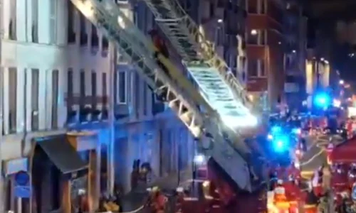 Paris strada Amelot jfif