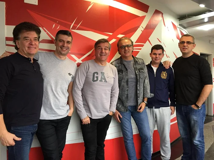 Dan Bittman alături de colegii de la Holograf la Europa FMFoto Europa FM