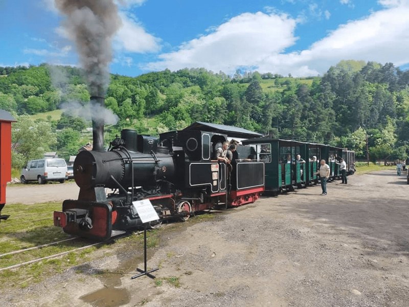 Mocănița Apusenilor, trenul simbol al moților, își reia cursele turistice. Calea ferată istorică s-a închis în 1998