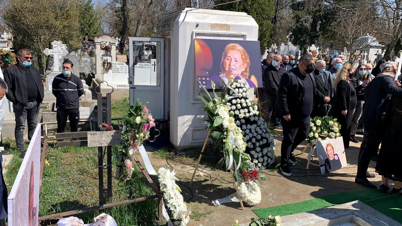
    Osemintele lui Ion Onoriu vor fi depuse în același cavoufoto: BLITZ / CLICK!  