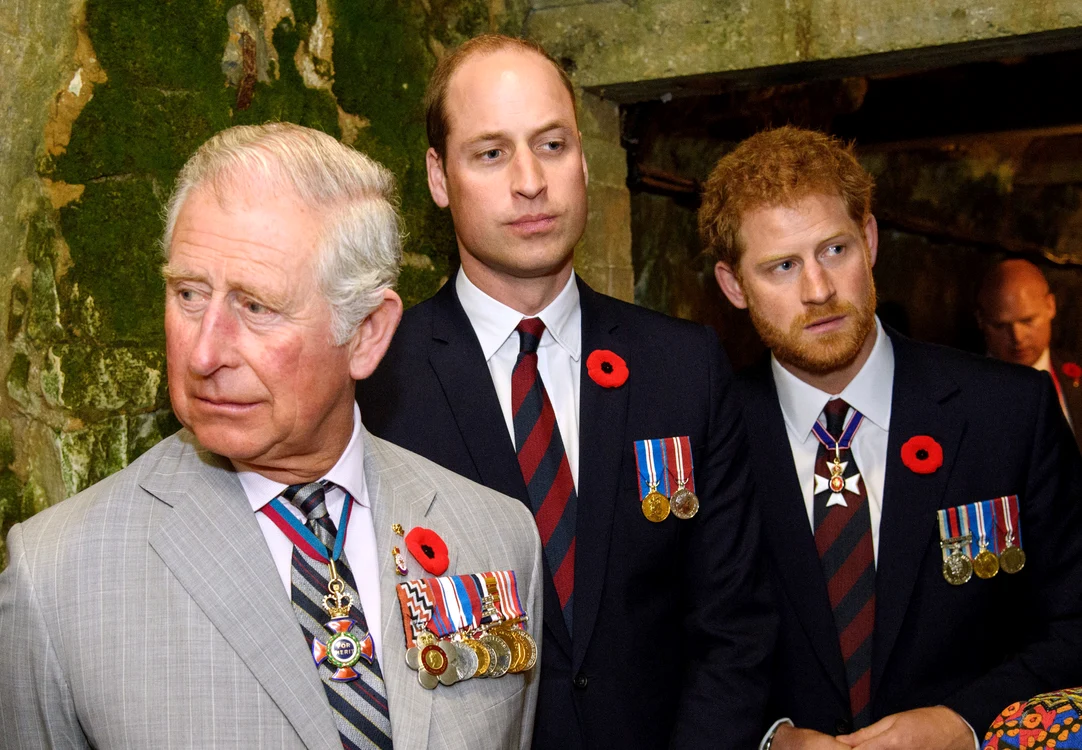 Regele Charles alături de William și Harry FOTO Arhivă