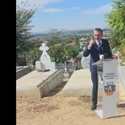 Mario De Mezzo conferinta în cimitir captură Facebook Mario De Mezzo jpg