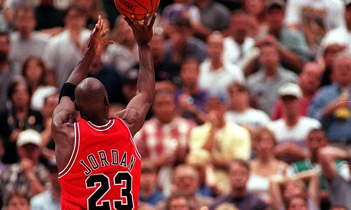 Michael Jordan (4) jpg