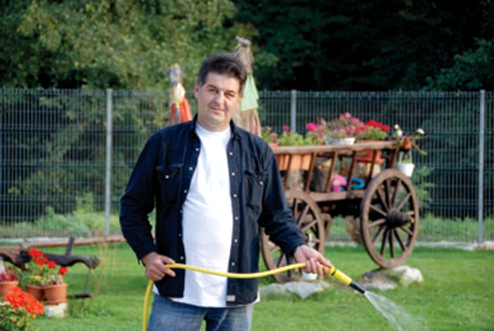 Reşiţa: Grădina cu flori care te scapă de stres