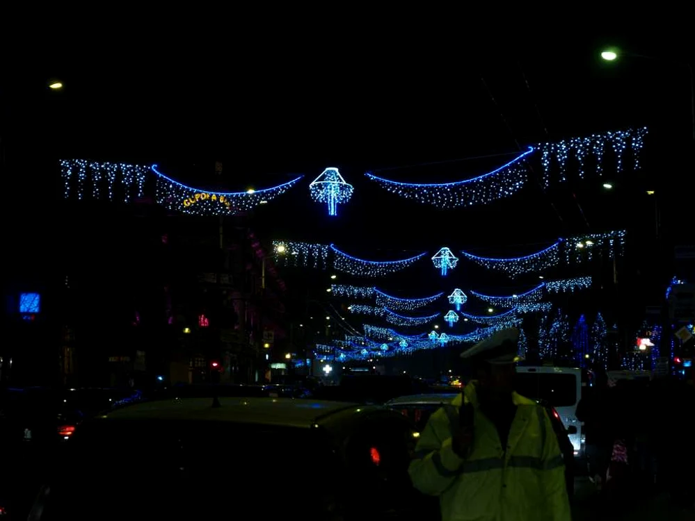 Instalaţiile ornamentale vor rămâne aprinse până în 2012