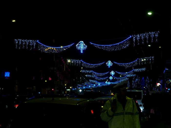 Instalaţiile ornamentale vor rămâne aprinse până în 2012