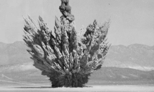 China a detonat prima bombă nucleară jpeg