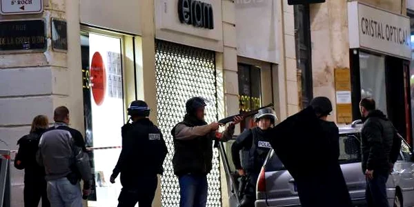 Luare de ostatici in Paris la o bijuterie FOTO Mediafax/AFP 