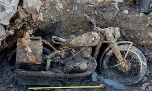 motocicleta germana gasita in dunare foto volksbund png