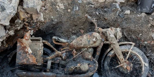 motocicleta germana gasita in dunare foto volksbund png