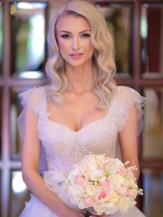 Andreea Bălan, o mireasă superbă