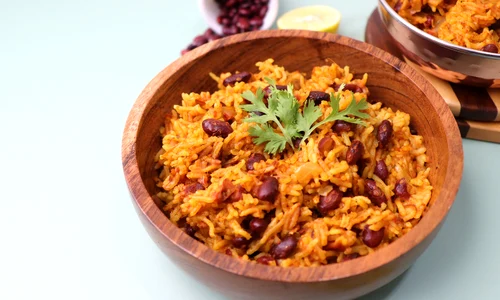 pilaf muntele athos shutterstock 1999674224 jpg