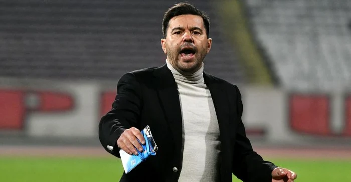 Cosmin Contra preia o formație nevoiașă