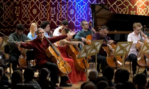 MARIN CAZACU & VIOLONCELLISSIMO 4 WEB Foto Virgil Oprina copy jpg
