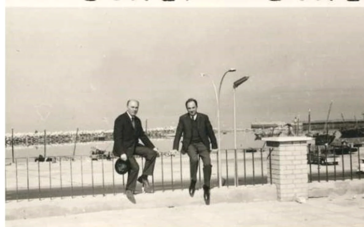 Mircea Ulubeanu (stânga) cu Mircea Lateş Colecție familia Ulubeanu