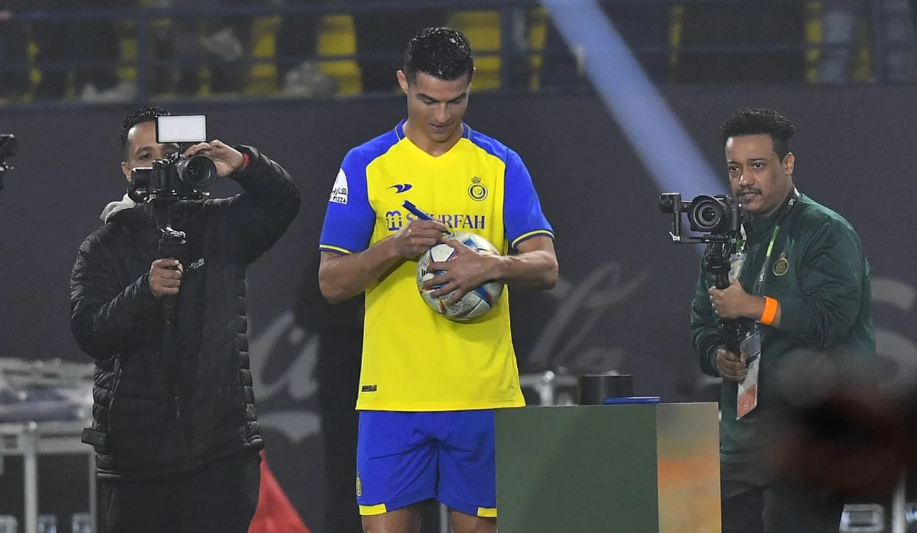 Arabii au dat lovitura de imagine prin aducerea lui Cristiano Ronaldo. Foto EPA EFE